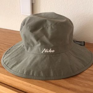 RARE Vintage Nike Bucket Hat (REVERSIBLE)